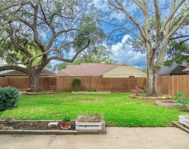 18310 Spellbrook Drive - Photo Thumbnail 39