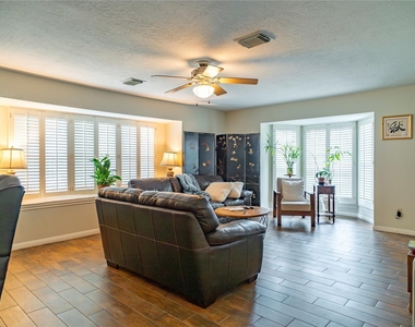 18310 Spellbrook Drive - Photo Thumbnail 23