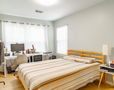 18310 Spellbrook Drive - Photo Thumbnail 7