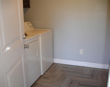1134 Hahlo Street - Photo Thumbnail 23