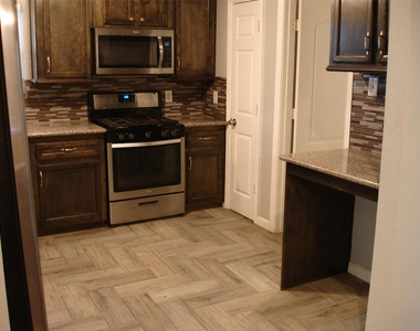 1134 Hahlo Street - Photo Thumbnail 3
