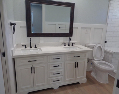 2035 Sherwood Forest Street - Photo Thumbnail 19