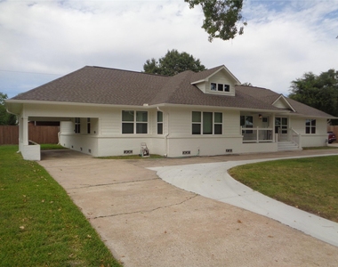 2035 Sherwood Forest Street - Photo Thumbnail 1