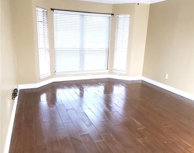 6705 Dinner Creek Court - Photo Thumbnail 9