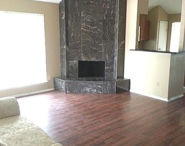 6705 Dinner Creek Court - Photo Thumbnail 3