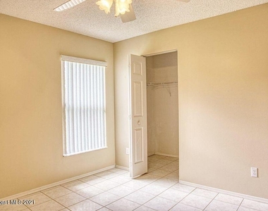 805 Crossbow Drive - Photo Thumbnail 14