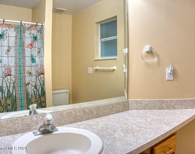 805 Crossbow Drive - Photo Thumbnail 12