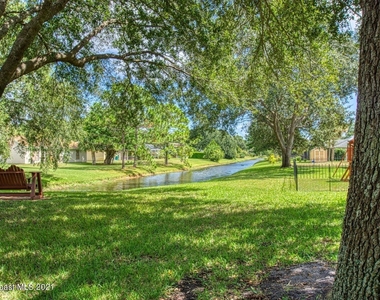 805 Crossbow Drive - Photo Thumbnail 16