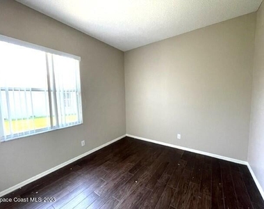 1600 Tailfeather Court - Photo Thumbnail 15