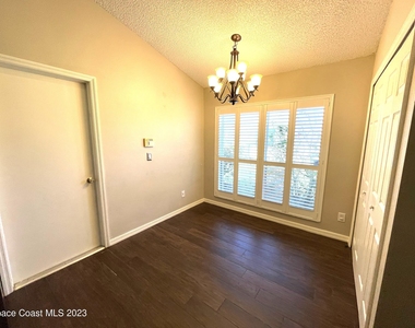 1600 Tailfeather Court - Photo Thumbnail 9