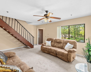 7814 Shadowood Drive - Photo Thumbnail 4