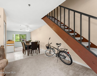 7814 Shadowood Drive - Photo Thumbnail 15