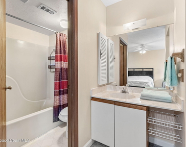 7814 Shadowood Drive - Photo Thumbnail 18