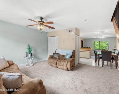 7814 Shadowood Drive - Photo Thumbnail 3