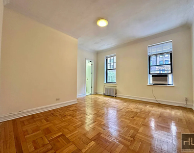West 79 Street - Photo Thumbnail 2