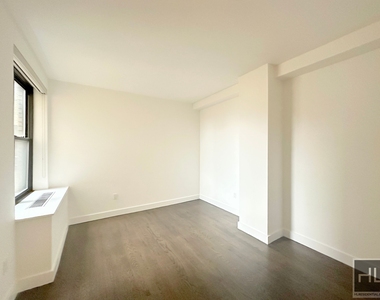 666 West End Avenue - Photo Thumbnail 5