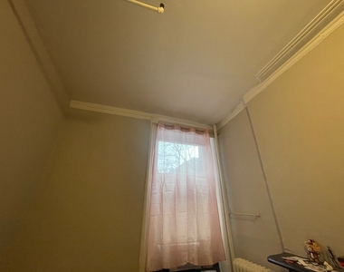 358 West 51st Street - Photo Thumbnail 4