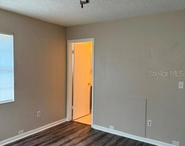 4507 Yorkshire Avenue - Photo Thumbnail 15