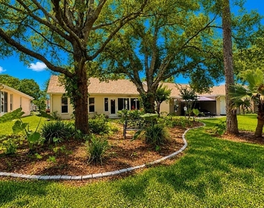 5556 Legend Hills Lane - Photo Thumbnail 26