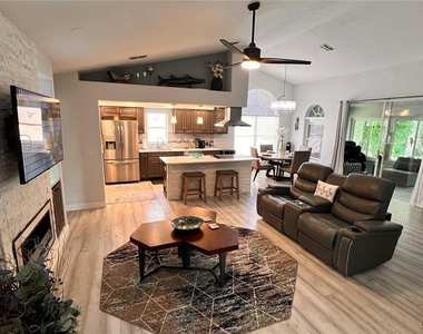 5556 Legend Hills Lane - Photo Thumbnail 6
