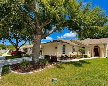 5556 Legend Hills Lane - Photo Thumbnail 3