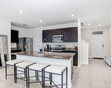 3044 Suncoast Plains Drive - Photo Thumbnail 5