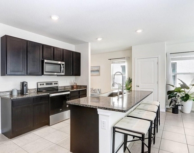 3044 Suncoast Plains Drive - Photo Thumbnail 8