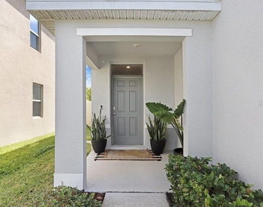 3044 Suncoast Plains Drive - Photo Thumbnail 2