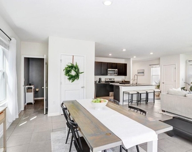 3044 Suncoast Plains Drive - Photo Thumbnail 14