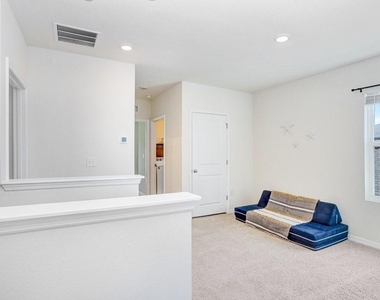 3044 Suncoast Plains Drive - Photo Thumbnail 17