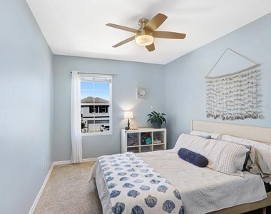 3044 Suncoast Plains Drive - Photo Thumbnail 29