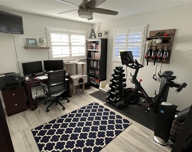 2369 19th Avenue Sw - Photo Thumbnail 8