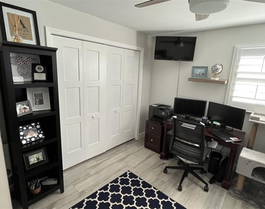 2369 19th Avenue Sw - Photo Thumbnail 9