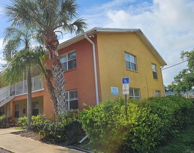 117 N Evergreen Avenue - Photo Thumbnail 1