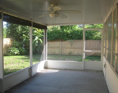 2245 Cedar Drive - Photo Thumbnail 2