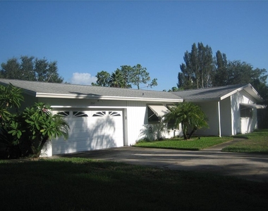 2245 Cedar Drive - Photo Thumbnail 1