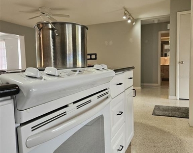 2245 Cedar Drive - Photo Thumbnail 3