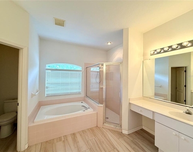 14606 Coral Berry Drive - Photo Thumbnail 14