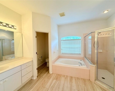 14606 Coral Berry Drive - Photo Thumbnail 11