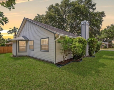 5116 Plantation Drive - Photo Thumbnail 2