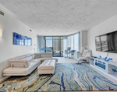 1 Beach Drive Se - Photo Thumbnail 4