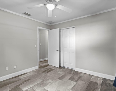 6928 Greenhill Place - Photo Thumbnail 20