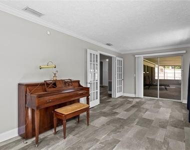 6928 Greenhill Place - Photo Thumbnail 17