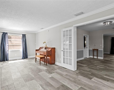 6928 Greenhill Place - Photo Thumbnail 16