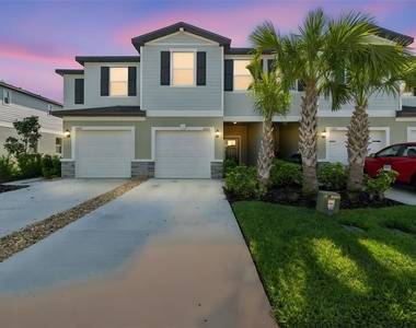 6076 Shiner Street - Photo Thumbnail 1