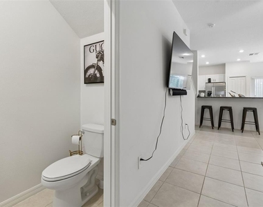 6076 Shiner Street - Photo Thumbnail 9