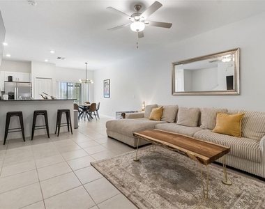 6076 Shiner Street - Photo Thumbnail 7