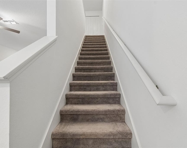6076 Shiner Street - Photo Thumbnail 16