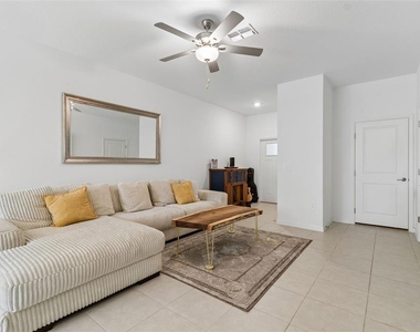 6076 Shiner Street - Photo Thumbnail 10