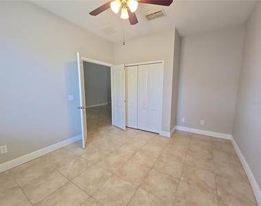 5201 Sunset Canyon Drive - Photo Thumbnail 22